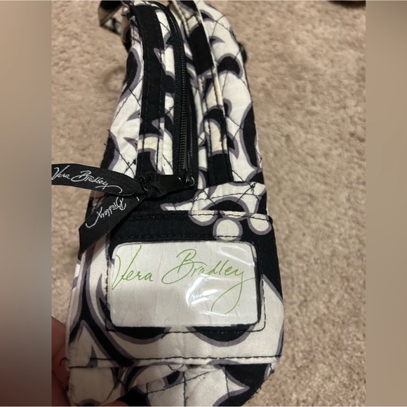 Bundle Vera Bradley black and white retired pattern backpack with lunch box - Picture 6 of 6
